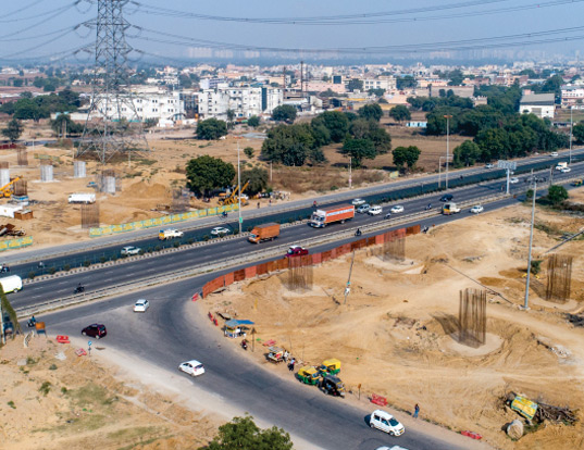 Cloverleaf, work in progress, will be connecting Dwarka expressway to SPR (Southern Peripheral Road) and NH 48